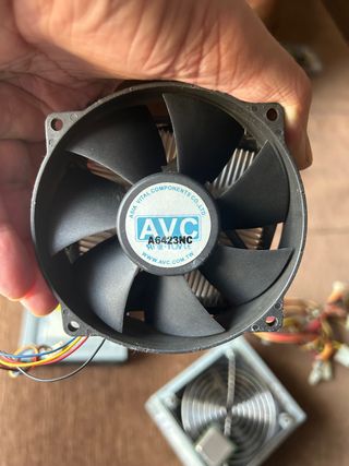 componentes pc, fuente, ventilador micro y DVD