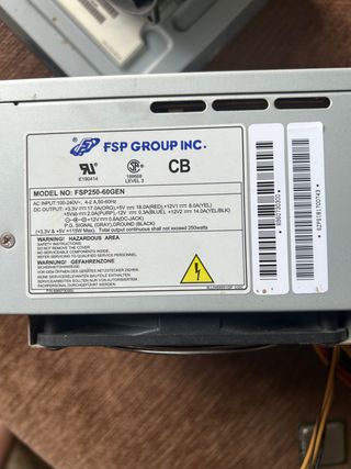 componentes pc, fuente, ventilador micro y DVD