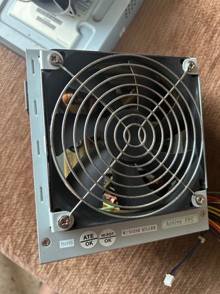 componentes pc, fuente, ventilador micro y DVD