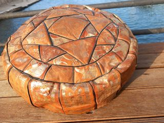 DOS PUF Marroquíes piel o cambio x somier 135cm..