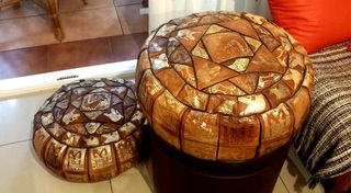 DOS PUF Marroquíes piel o cambio x somier 135cm..