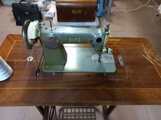 Máquina de coser Alfa