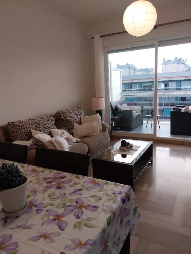 BONITO Y LUMINOSO APARTAMENTO