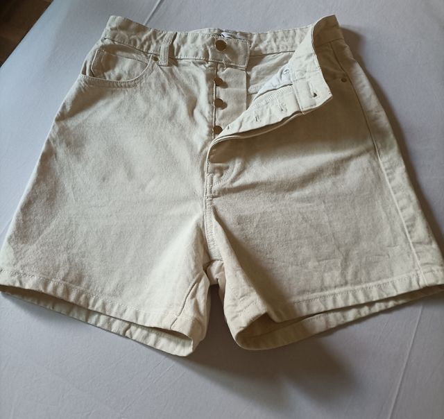 Pantalón corto - ZARA