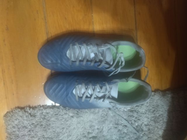 Zapatillas de fútbol con tacos