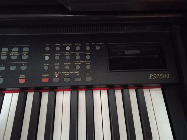Piano digital GEM PS2500