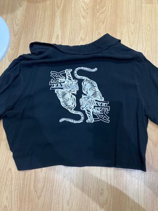camisa bershka japonesa tigres