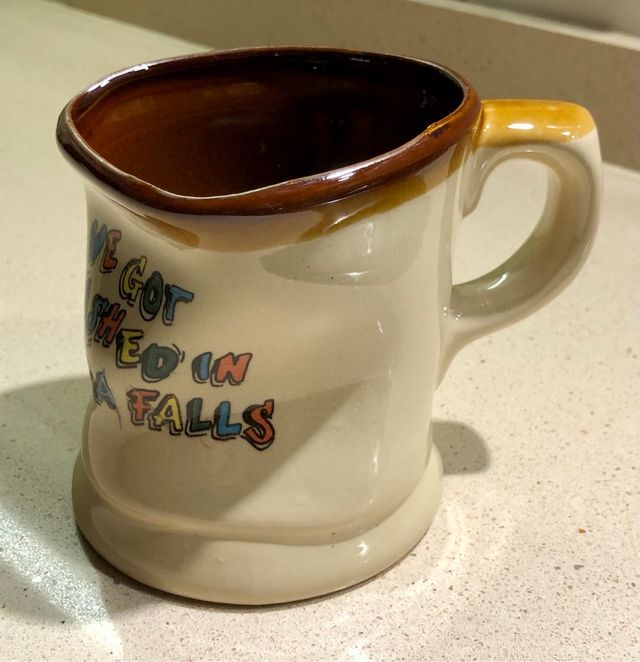 Tazza decorata forma irregolare