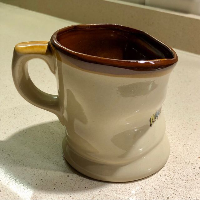 Tazza decorata forma irregolare