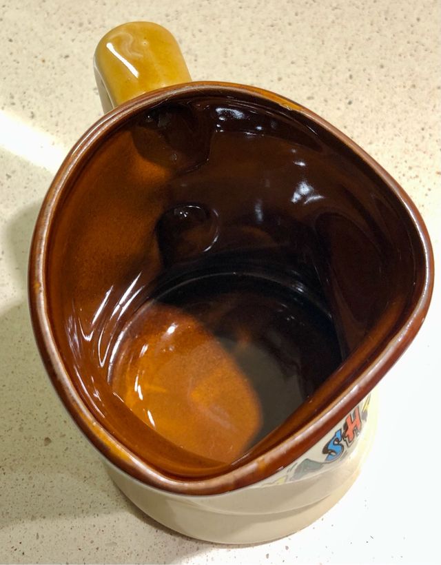 Tazza decorata forma irregolare