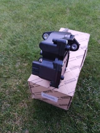 Toyota Actuador caja trasfer