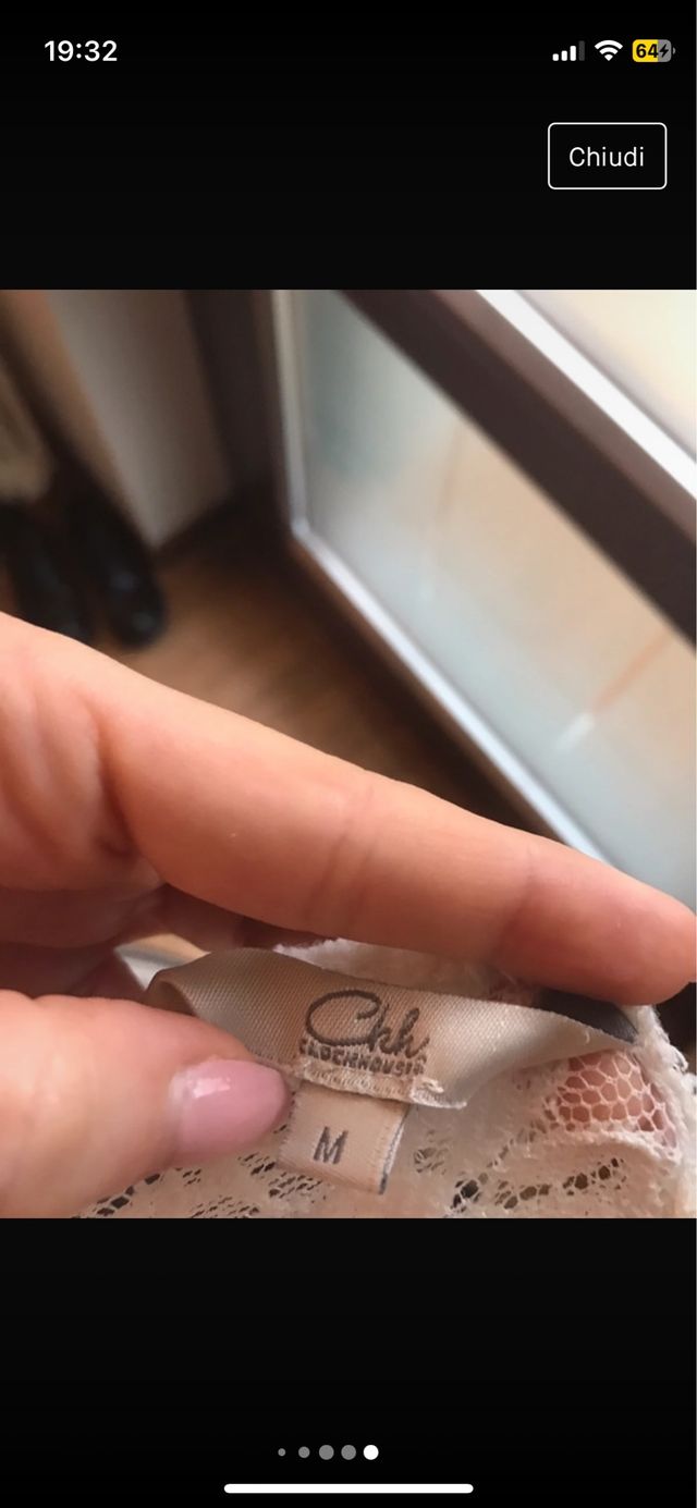 Canotta bianca di pizzo