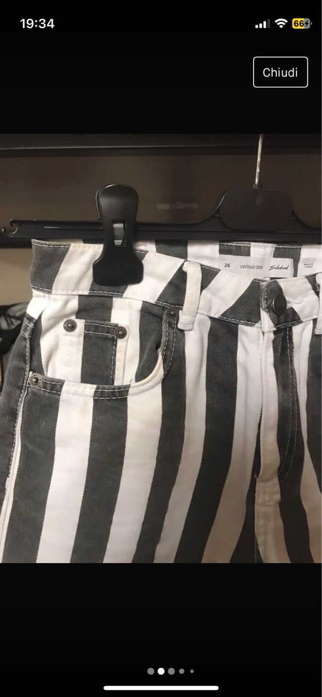 Pantaloncini a righe