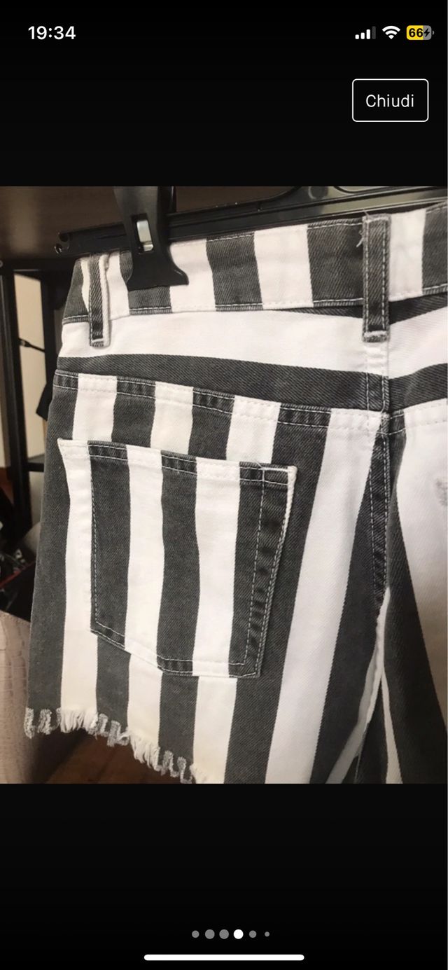 Pantaloncini a righe