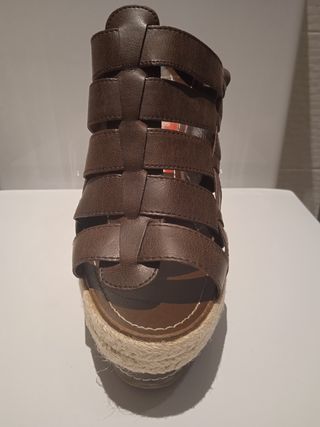 Sandalias de plataforma de cuero,de Marypaz.