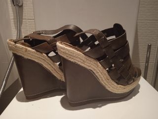 Sandalias de plataforma de cuero,de Marypaz.