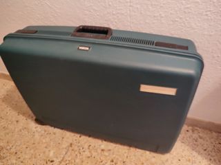 Maleta rígida con ruedas