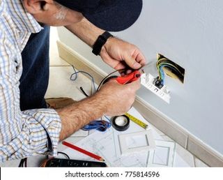 Electricista, lámparas, instalaciones generales.