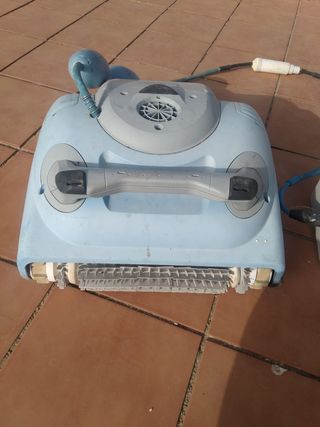 Robot limpiador de piscina 