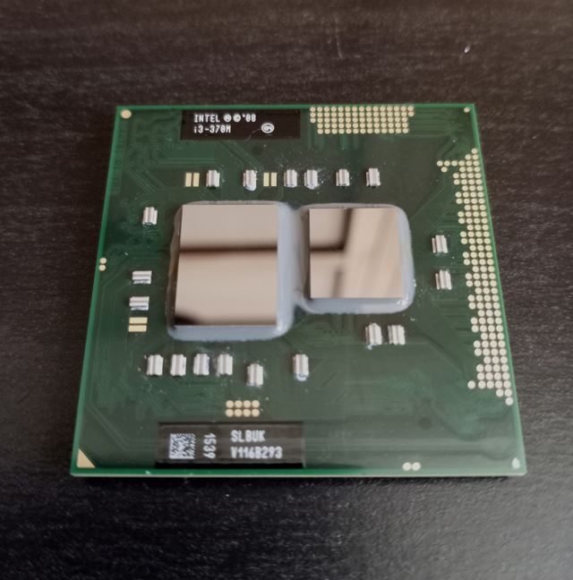 CPU Intel Core i3-370M (2 Cores / 4 Threads)