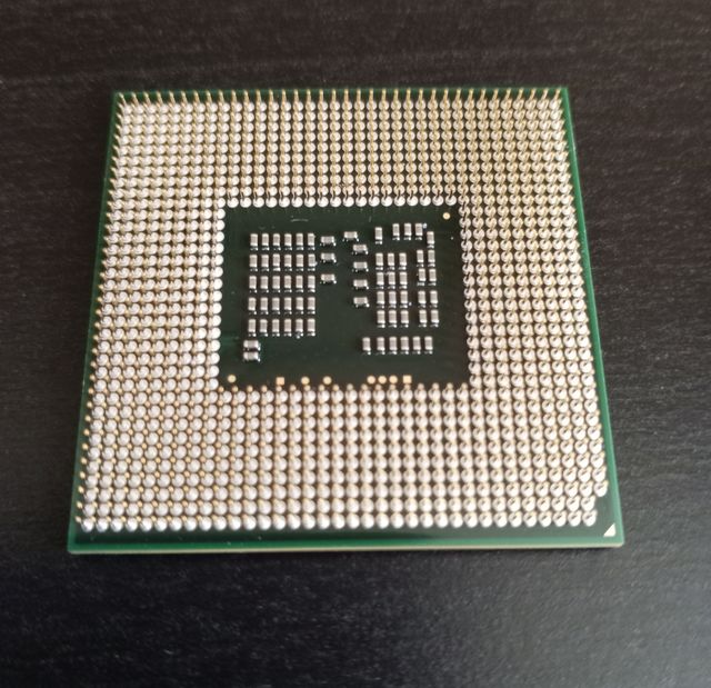 CPU Intel Core i3-370M (2 Cores / 4 Threads)