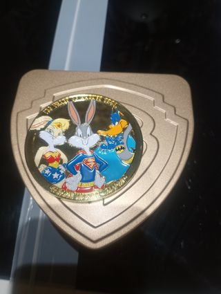 Moneda + Estuche Aniversario Warner bros 100 años