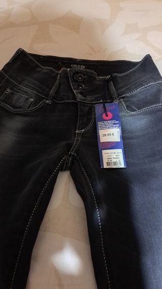 Pantalón T.36.Push up.Nuevo estrenar