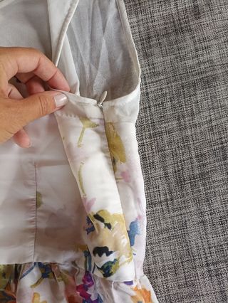 Vestido corto de verano de Zara