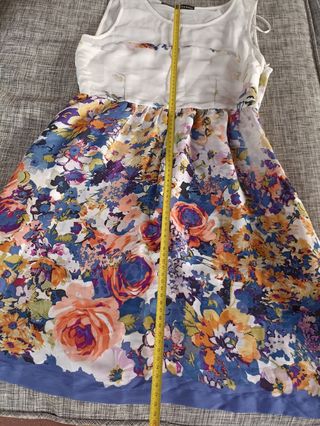 Vestido corto de verano de Zara