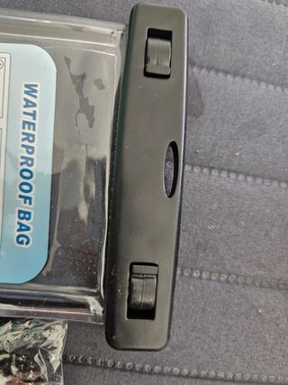 Custodia impermeabile per cellulari