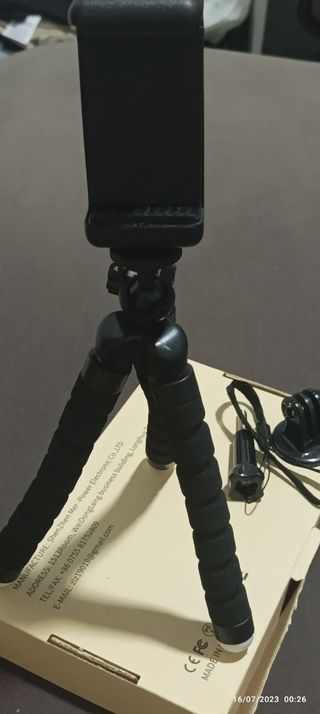 Trípode Bluetooth para móviles. A estrenar