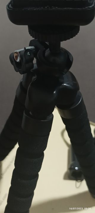 Trípode Bluetooth para móviles. A estrenar