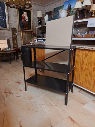 Estantería y encimera mesa