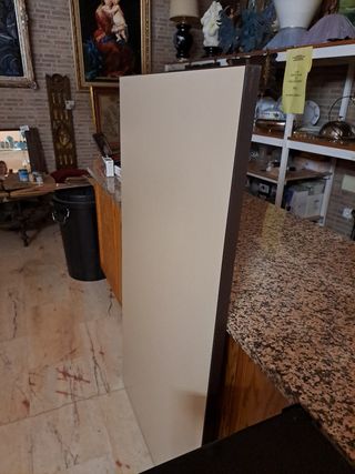 Estantería y encimera mesa