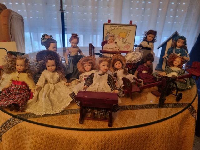 Colección muñecas época de porcelana
