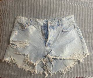 Vaqueros cortos zara