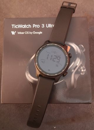 TICWATCH PRO 3 ULTRA GPS COMO A ESTRENAR