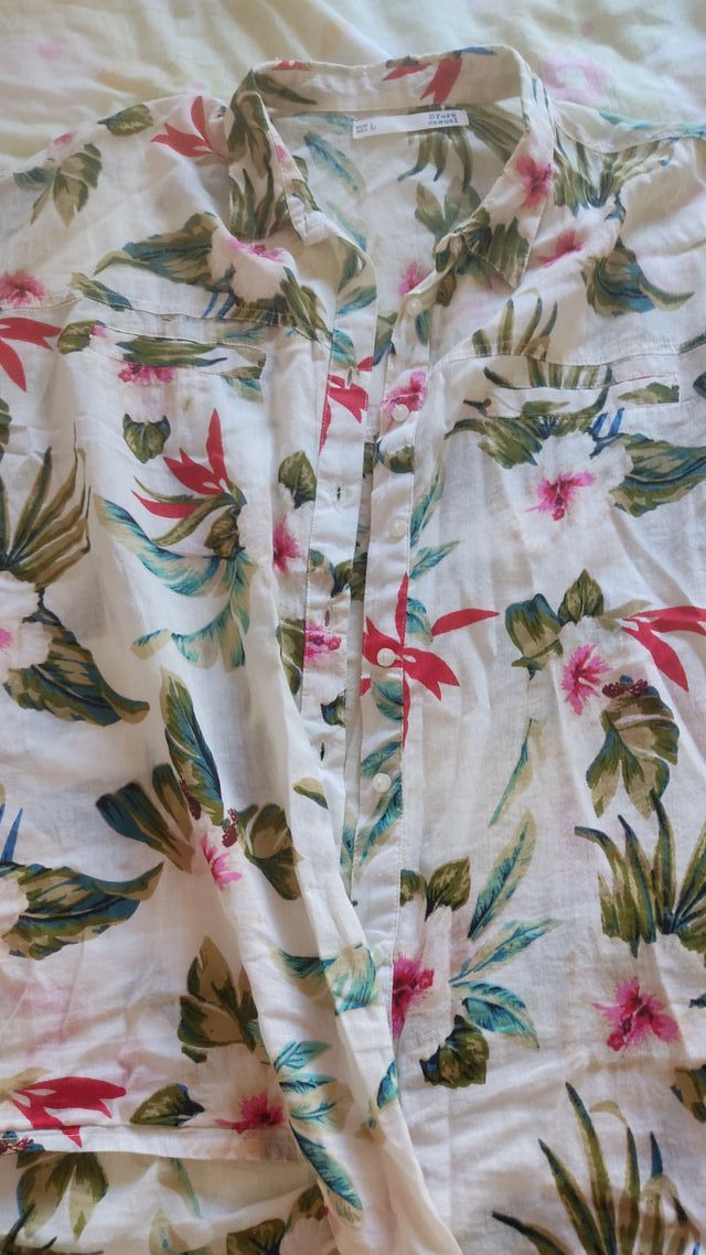 Camisa de flores