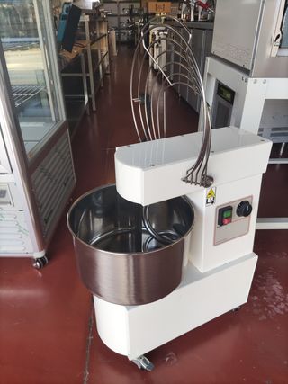 AMASADORA CABEZAL FIJO 21 LITROS