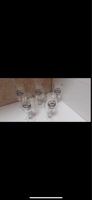 Bicchieri Moretti insieme