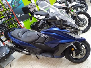 KYMCO AK 550