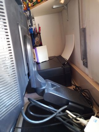 Varias pantallas HP y otras