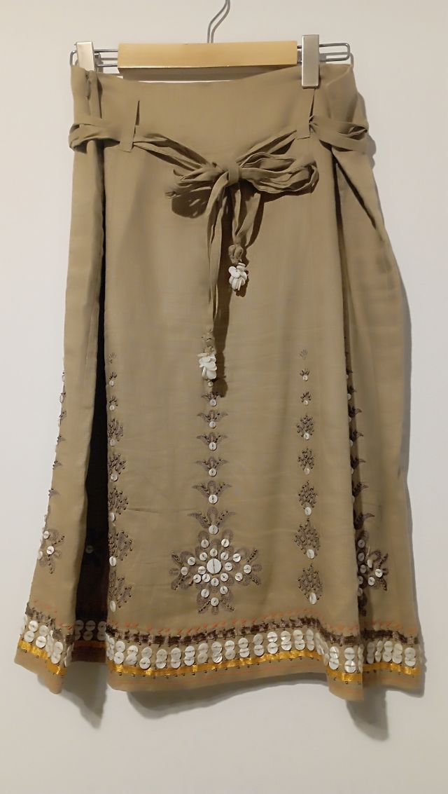 Falda midi de lino bordada+ chaqueta Tintoretto