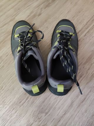 Zapatillas de montaña y trekking QUECHUA