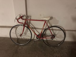 Bicicleta de carretera BH clásica