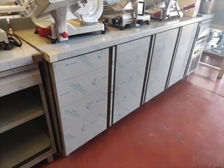 FRENTE MOSTRADOR 4 PUERTAS HOSTELERÍA