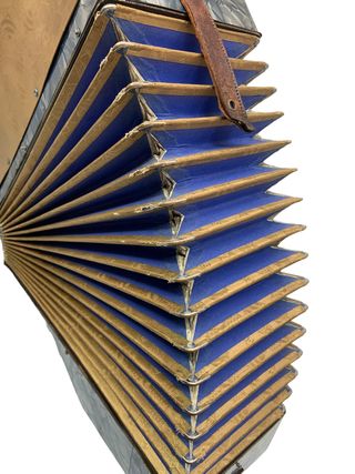 ACORDEON HOHNER VERDI III
