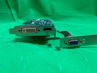 ASUS GeForce 210 - Tarjeta de vídeo de perfil bajo