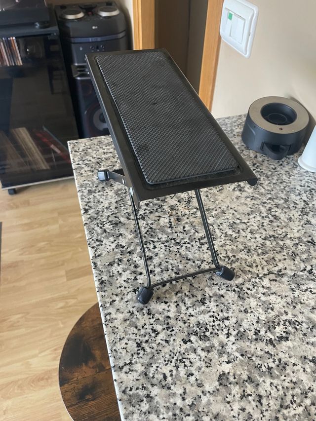 apoyo pie de guitarra