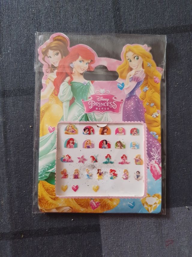 Princesas Disney decoración uñas